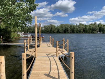 Aluminum Dock on piles/on wheels